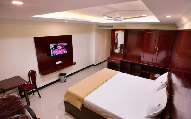 Hotel PVK Grand
