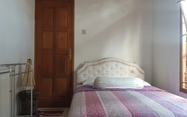 OYO 90017 Villa Mawar Asri Syariah