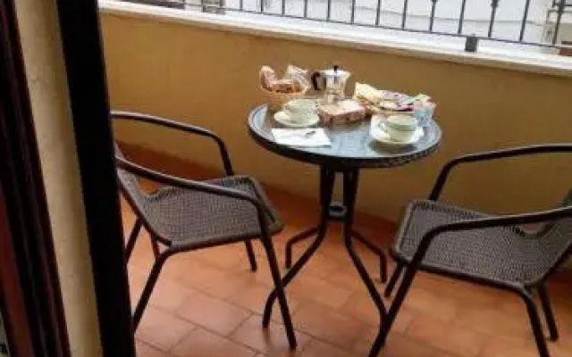 Casa Oria Friendly