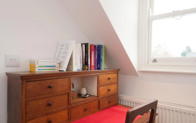 Veeve  4 Bed Family House Yerbury Road Tufnell Park Islington