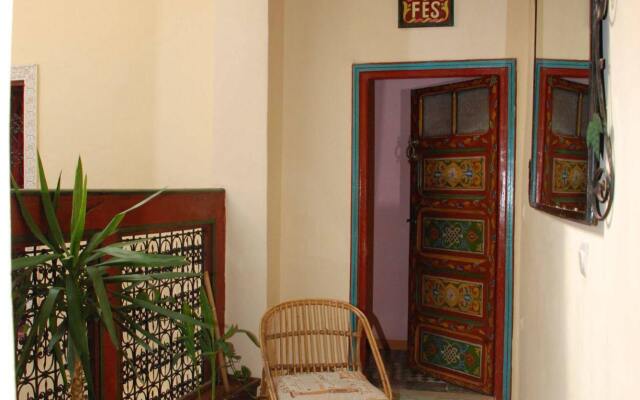 Отель Riad La Source Bleue Марокко, Фес - отзывы, цены и фото номеров - забронировать отель Riad La Source Bleue онлайн вид на фасад