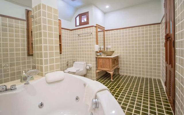 Rich Garden House Hotel