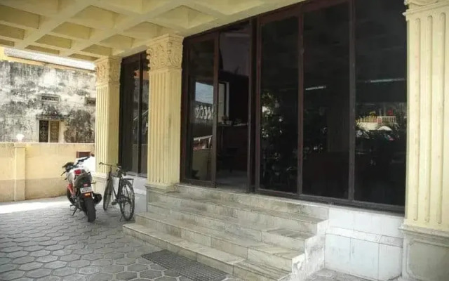 Hotel French Residency