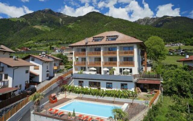 Hotel Garni Paler Тироло вид на фасад
