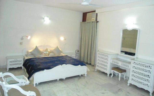 Отель Harmony Suites Индия, Нью-Дели - отзывы, цены и фото номеров - забронировать отель Harmony Suites онлайн комната для гостей