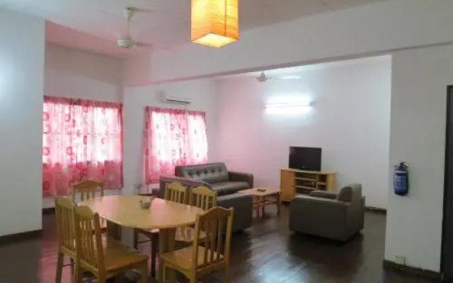 Titi Panjang Apartment Lumut Sitiawan Manjung