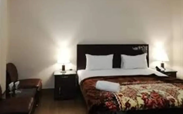 Fine Star Hotel
