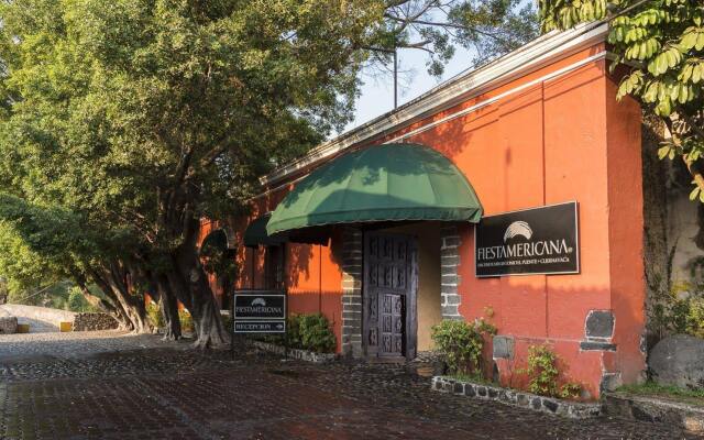 Отель Fiesta Americana Hacienda San Antonio El Puente Cuernavaca Ксочитепек вид на фасад