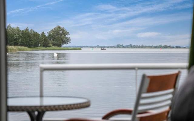 Nice Ship/boat in Biddinghuizen With 2 Bedrooms and Wifi