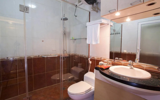 Family Homestay In Old Quarter Hanoi Private Bath