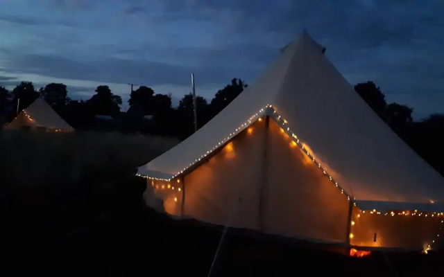 6m xl Bell Tent With log Burner, Near Whitby