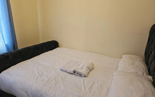 Stunning 2-bed Apt-freeparking, Close to City