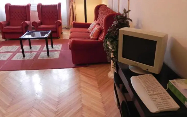 Gina Apartment