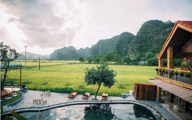 Tam Coc Windy Fields