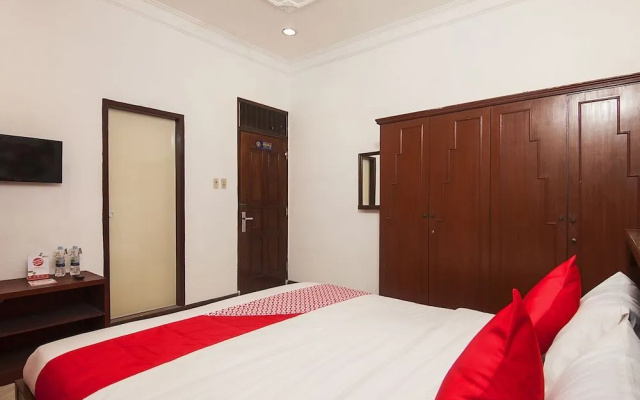 OYO 552 Raz House