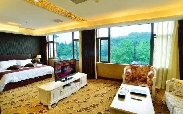 Lake Impression Resort Hotel