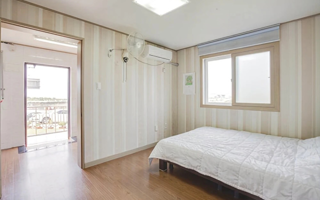 Jeju Father House Pension