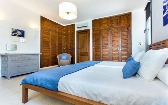 Th06 Villa in Miami Platja 6 Bedrooms