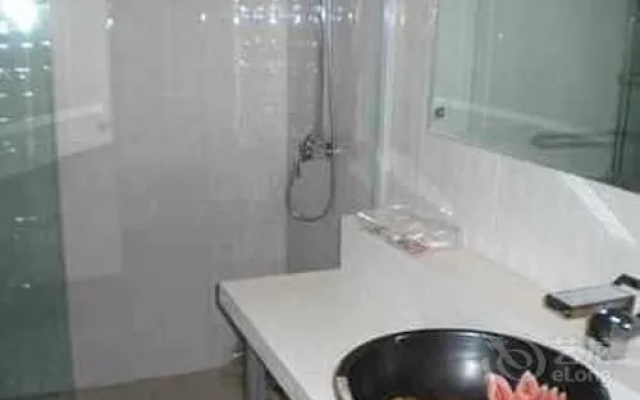 Gu Tong Holiday Hotel