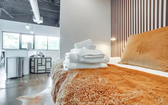 Modern Nashville Studio ~ 5 Mi to Downtown!