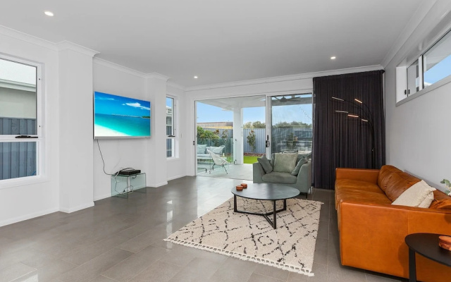 Elegant Beach House On Nautilus