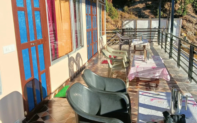 Goroomgo Anjali Home Stay Deoriatal Uttarakhand