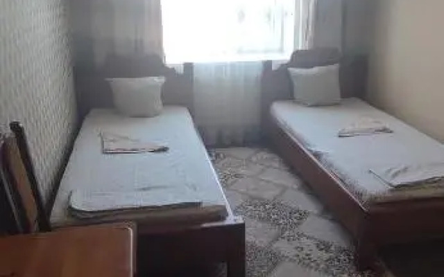 Готель Адріана