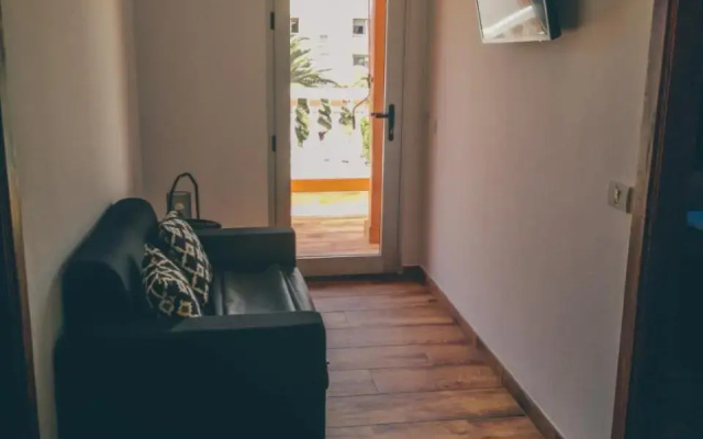 San Isidro. 2 rooms. Quiet terrace