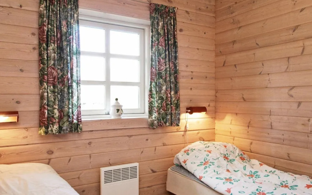 Cozy Holiday Home in Glesborg near Beach