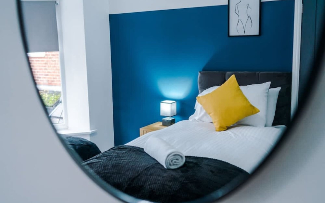 Spacious 3-bed Ideal for Long-term Business