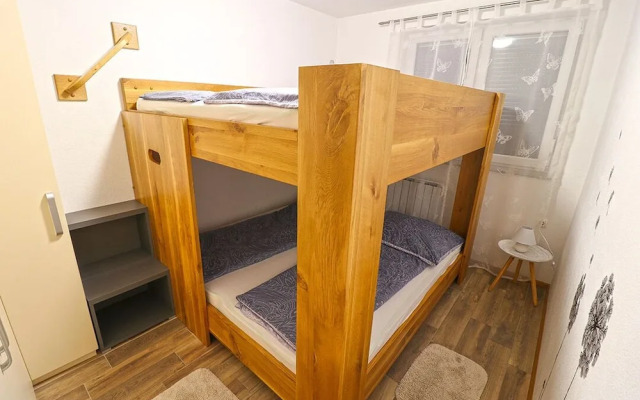 Apartments Laznica