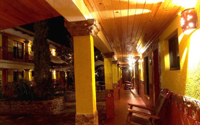 Отель Plaza Mexicana Margaritas вид на фасад