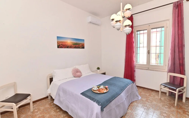 IzzHome Colonial