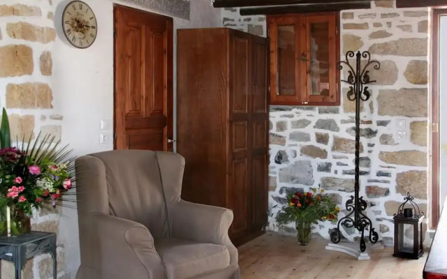 Elounda Traditional Art Suites