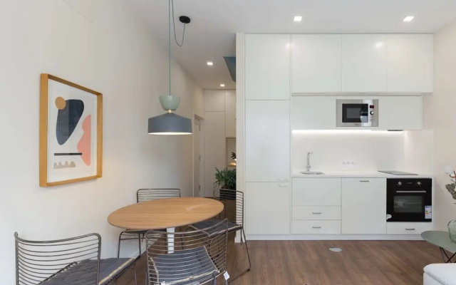 Modern 2BR Flat in Central Porto