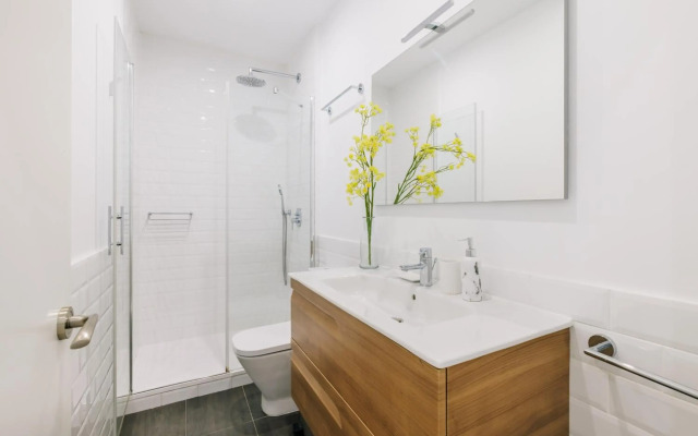 Madrid center 2 bedrooms quiet apartment