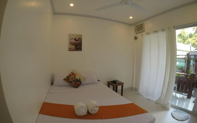 Neela Tourist Lodge