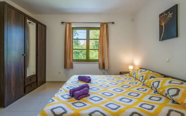 Beautiful Home in Valtura With Wifi and 5 Bedrooms
