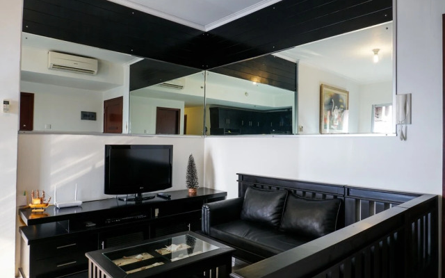 2BR Apartment Seaview with Workspace at Mediterania Marina Ancol