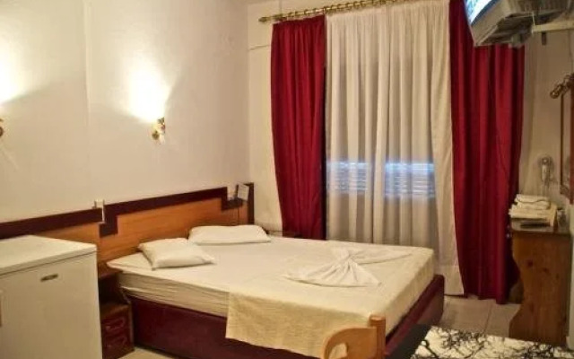 Karaoulanis Beach Aparthotel