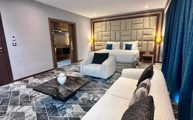 2H Hotel