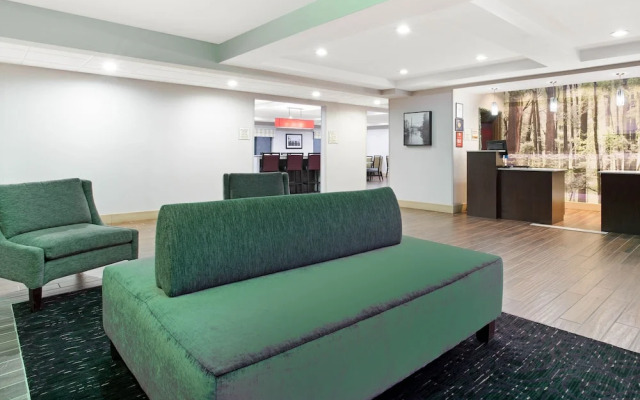 La Quinta Inn & Suites Norwich Plainfield Casino