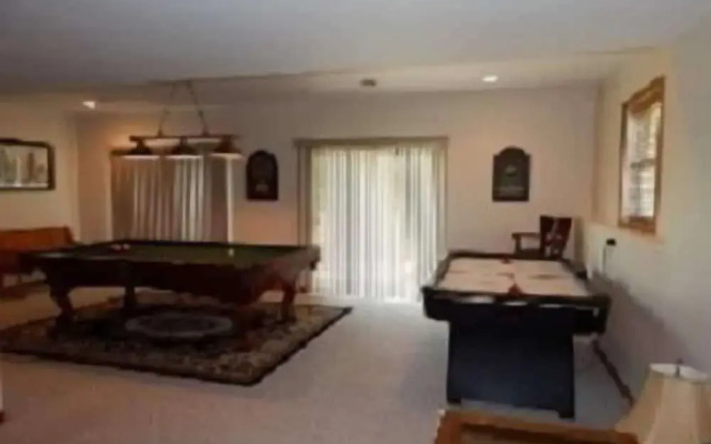 Tomahawk House