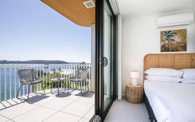 Lavish Coastal 2-bed With Stunning Ocean Views