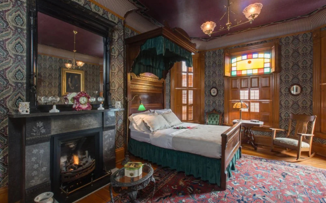 Allyn Mansion