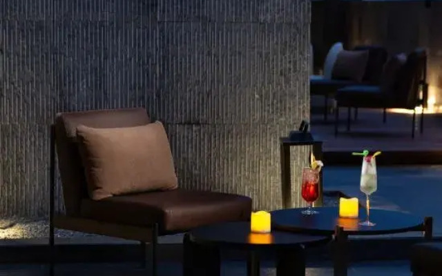 Renwen Huadian Hotel