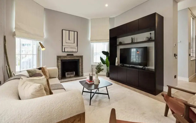 The Westbourne Park Place - Elegant 3bdr Flat