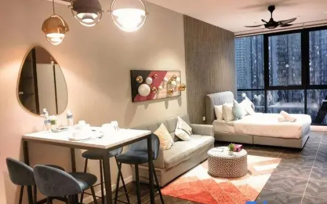 Scarletz Suites Klcc by Signature Apartment