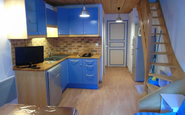 Lou Services Apartment THB65 LSI 001