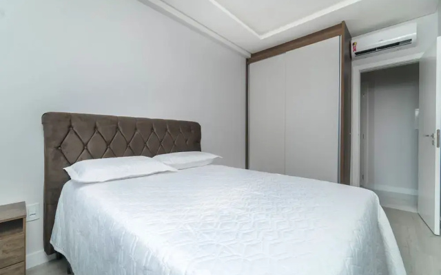 Apartamento 2 Quartos com Piscina - 715